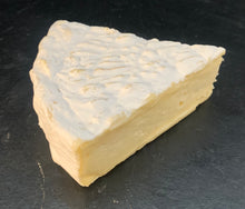 Load image into Gallery viewer, SUSSEX CAMEMBERT 130g
