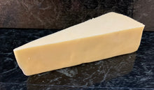 Load image into Gallery viewer, Keens Cheddar
